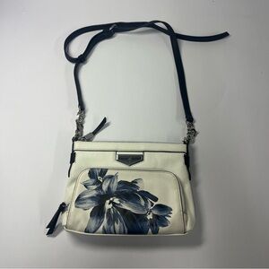 Simply Vera Wang Floral 9x7 Crossbody Shoulder bag